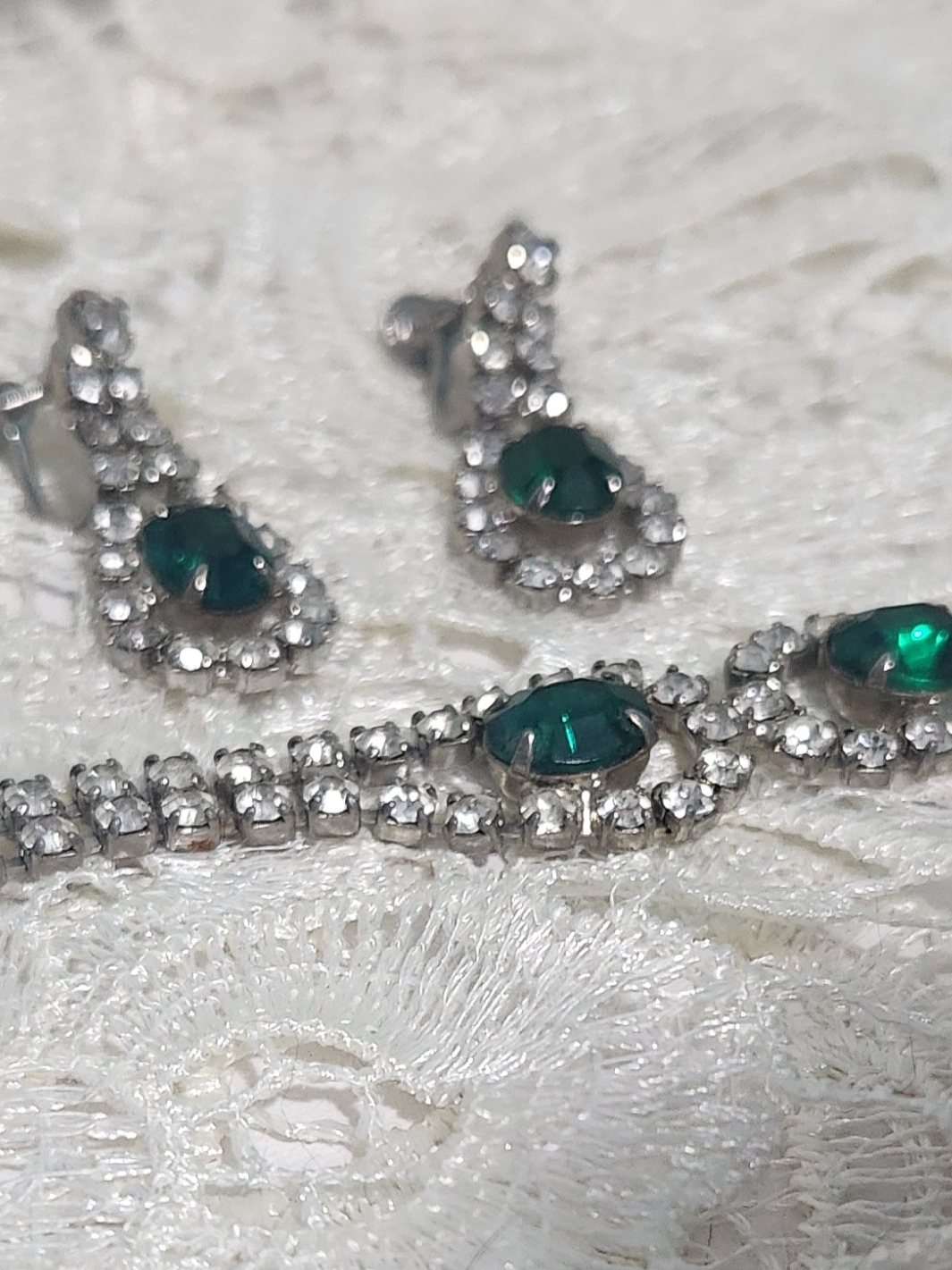 Vintage Rhinestone Tennis Bracelet Emerald Green Glass W/ Screwback Earrings Set